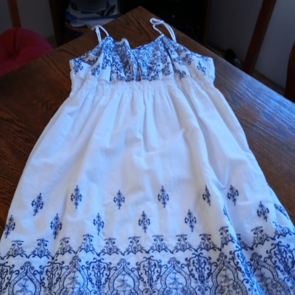 Mossimo Supply Co. Dresses & Skirts - light Summer  embroidered Cotton Dress